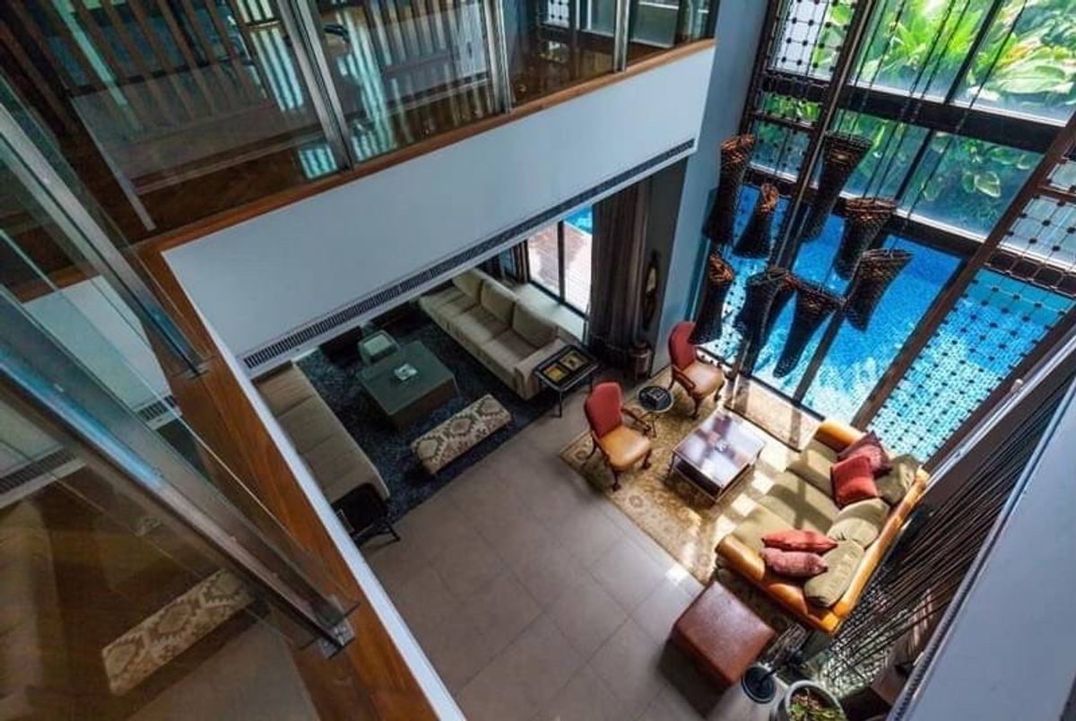 For SaleHouseSukhumvit, Asoke, Thonglor : ✨ Luxury Sukhumvit House | 1,200 sq.m., 5 Bedrooms, 6 Bathrooms | Featuring Saltwater Swimming Pool & Private Garden | 3rd–4th Floors Customizable | Close to BTS Phrom Phong