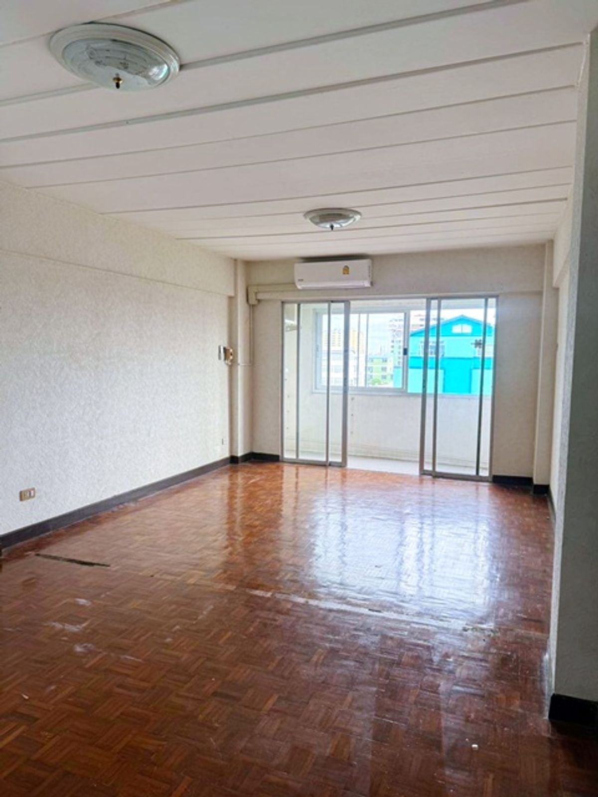 Dhurakij Pundit University 1.9 km. 1 bed MRT Khae Rai 1.7 km. Condo for rent P.T. 31 sq.m. 1 a/c 3,9 Loading...