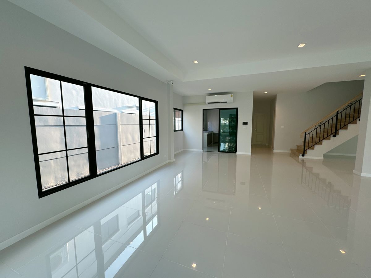 For SaleHousePhutthamonthon, Salaya : Large detached house, quality society, Laddarom Project, Phutthamonthon Sai 3