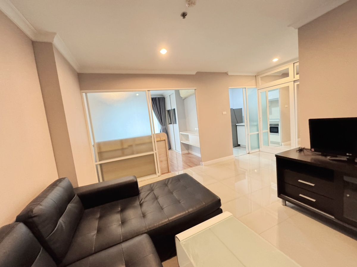 ให้เช่าคอนโดพระราม 9 เพชรบุรีตัดใหม่ RCA : RENT !! Condo Lumpini Place, MRT Rama 9, 1 Bed, Tower A, Floor 23, 37 sq.m., 14,000 Baht
