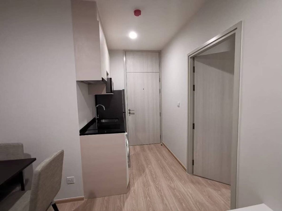 ให้เช่าคอนโดรัชดา ห้วยขวาง : ให้เช่า 🔥 Noble Revolve Ratchada 2 🔥เฟอร์นิเจอร์ และ เครื่องใช้ไฟฟ้าครบ ใกล้ MRT 