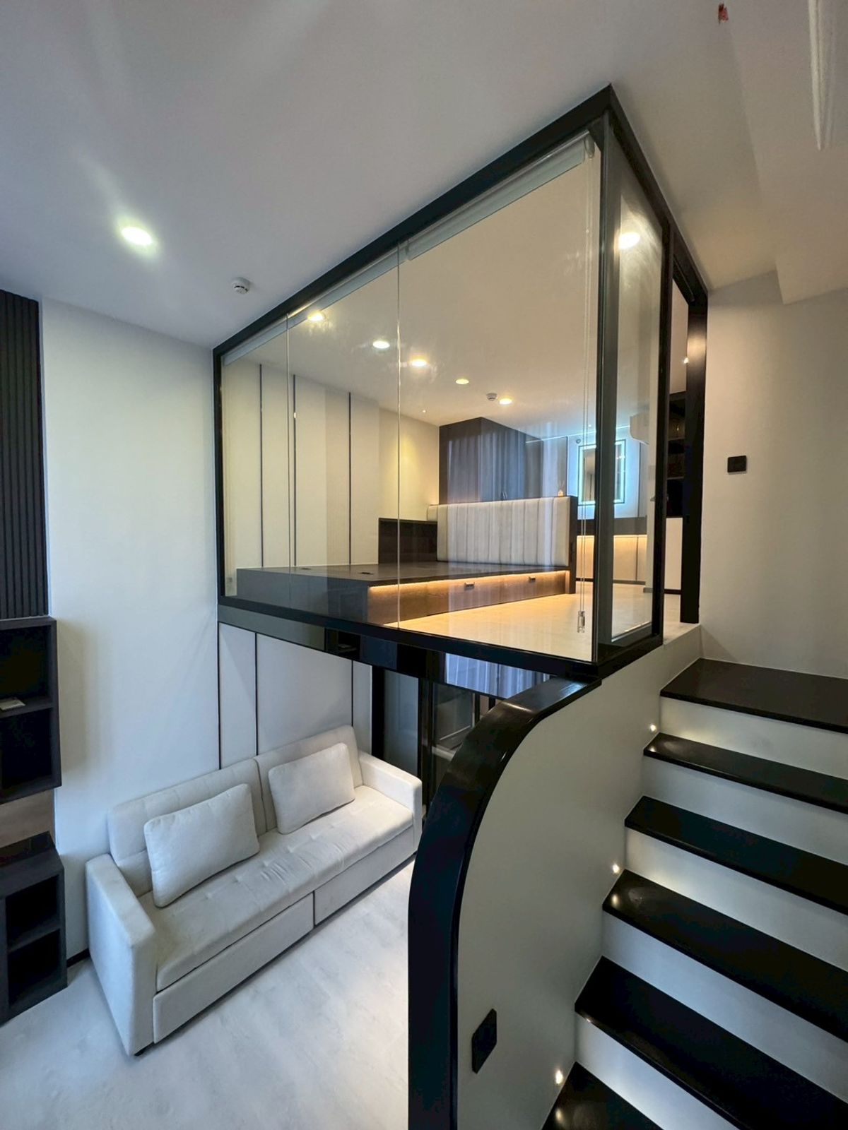 ขายคอนโดเกษตรศาสตร์ รัชโยธิน : Knightsbridge Space Ratchayothin ห้อง duplex แต่งแบบจัดเต็ม ใกล้ bts เพียง 20 เมตร เพียง 6.49 M