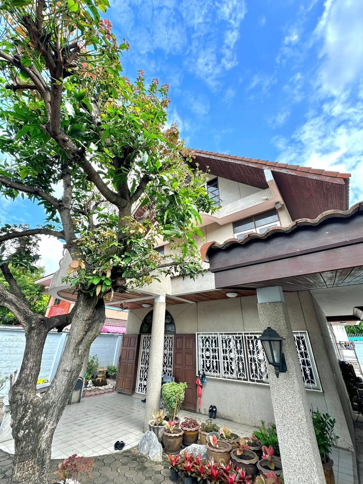 ขายบ้านสาทร นราธิวาส : ขาย บ้านเดี่ยว  ใกล้ ใจกลางเมือง สาทร   96 ตร.ว. นาราธิวาส ซอย 18 ช่องนนทรี 