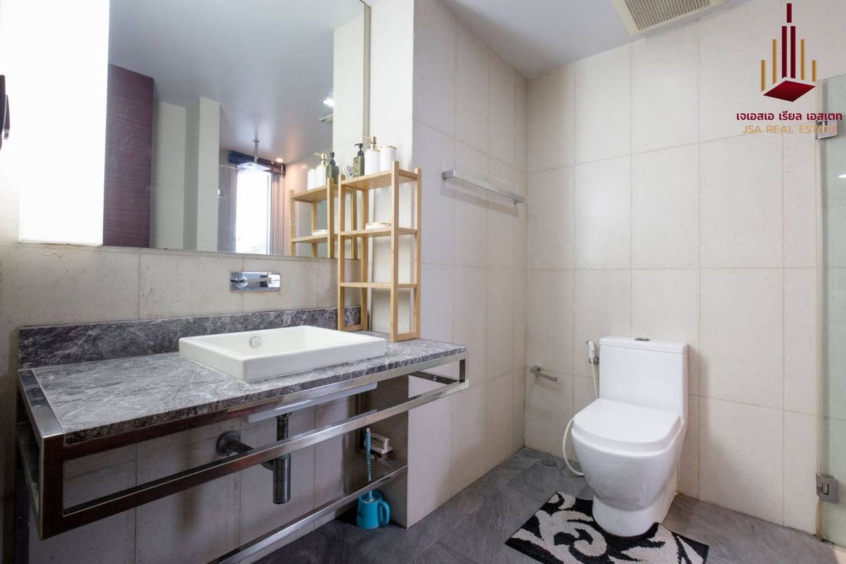 For SaleCondoSilom, Saladaeng, Bangrak : ✨ For Sale: Quad Silom Condo ✨ 💰 Only 8,240,000 THB