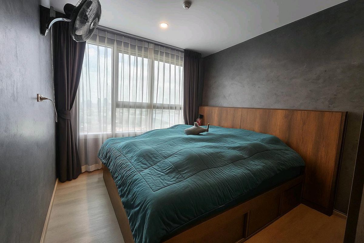 For SaleCondoPinklao, Charansanitwong : 💥💥💥SALE💥💥 Selling a beautifully decorated room, built-in, high floor, north side, river view, parliament building, free furniture, electric locker, message me 📲or Line : 0616395225