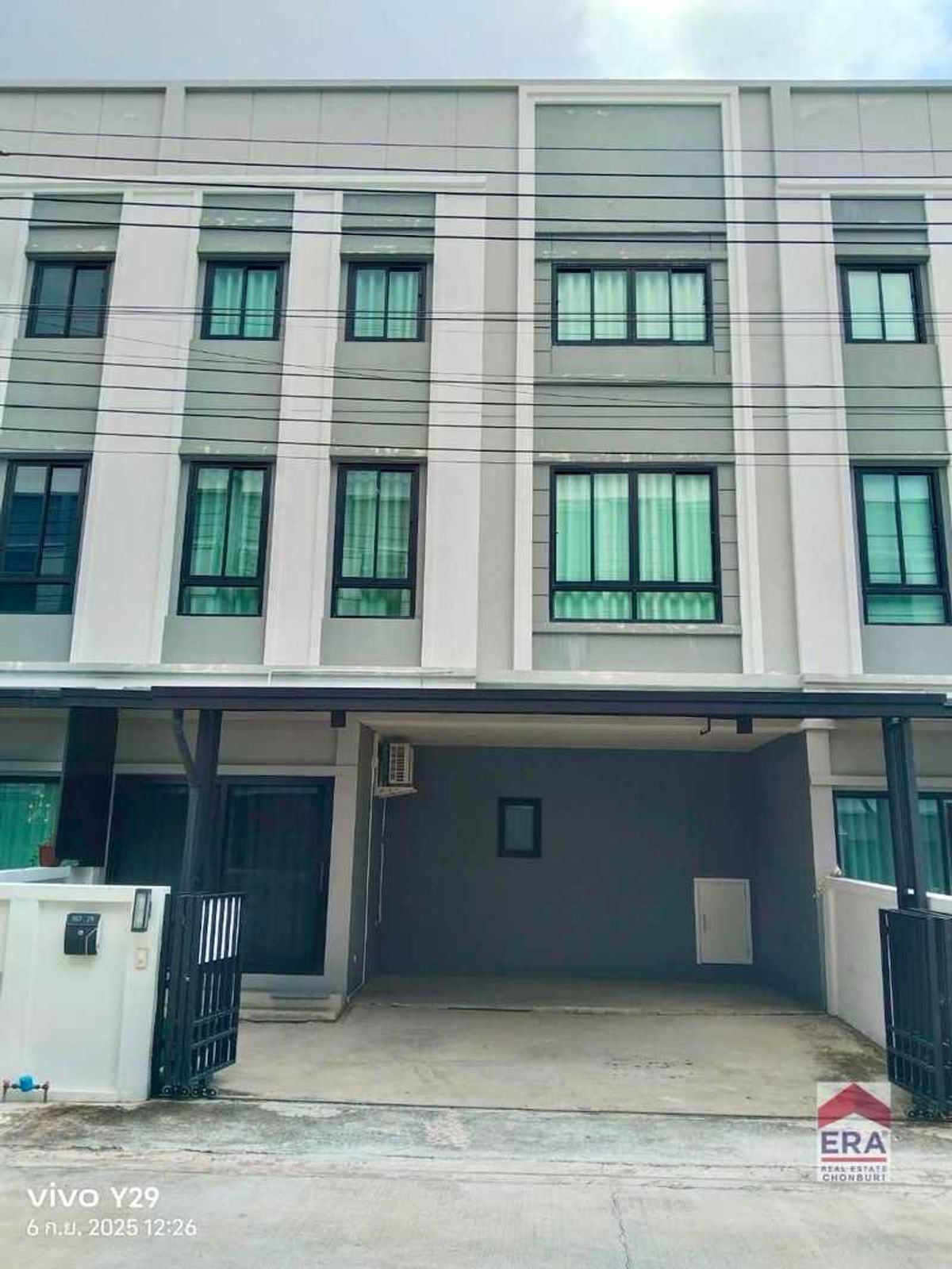 ขายทาวน์โฮมบางนา แบริ่ง ลาซาล : ขายทาวน์โฮม ไบรตัน บางนา กม.26 132 ตร.ม. ใกล้ ถนนเทพารักษ์