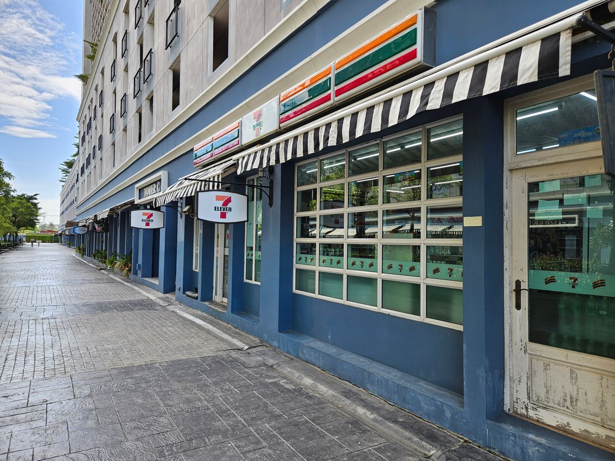 CondoRathburana, Suksawat : Riverfront Condo with the Best Chao Phraya Bend View! 🌅