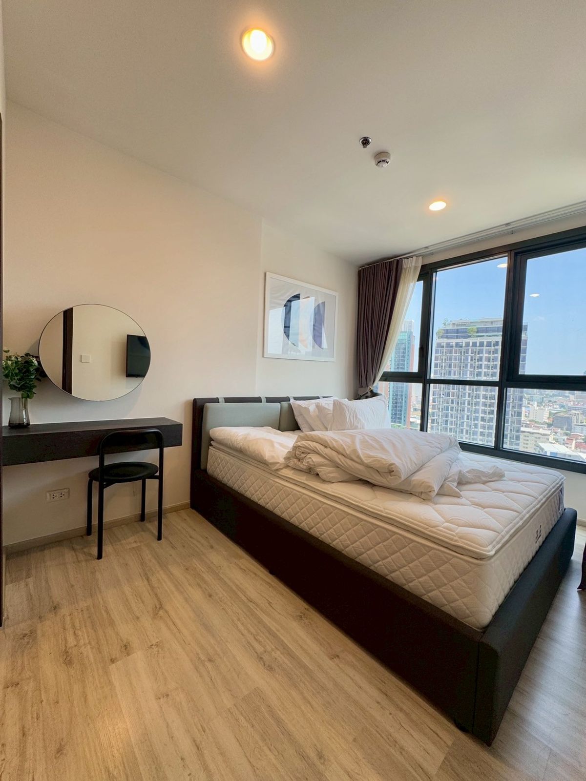 For RentCondoRatchadapisek, Huaikwang, Suttisan : PFD-06198  Condo for Rent:  XT Huaikhwang Schedule a viewing ■ Line: @propertyfinder 