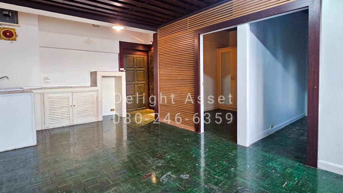 ขายคอนโดสุขุมวิท อโศก ทองหล่อ : ขาย รื่นฤดี คอนโดมิเนียม! 2 ห้องนอน 48 ตรม. ทำเลดีมาก ใกล้ BTS เพลินจิต ซ.สุขุมวิท 1 ตรงข้าม รพ.บำรุงราษฎร์/ ชิดลม/ สยาม
