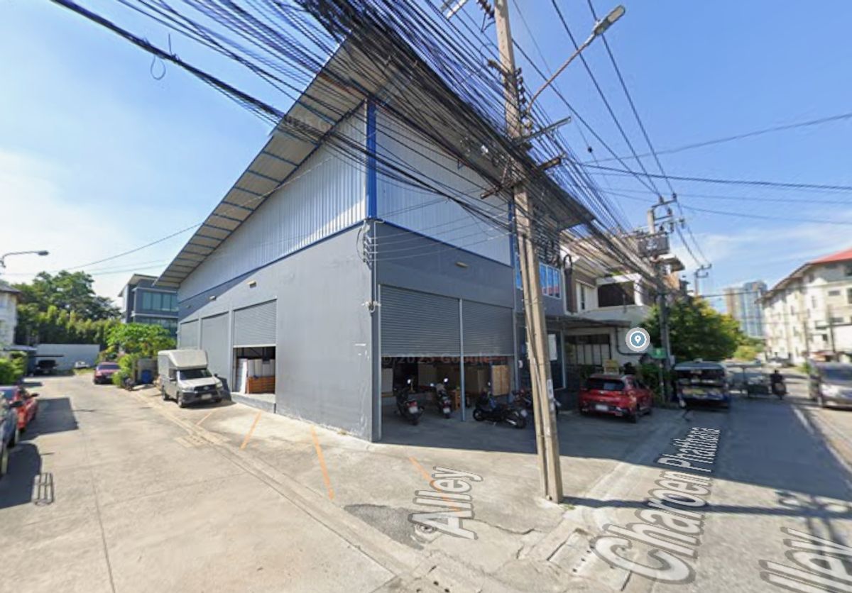 ให้เช่าโกดังพัฒนาการ ศรีนครินทร์ : ปล่อยเช่า 📦 โกดัง + ออฟฟิศ 📐️พื้นที่ 420 ตรม ⚡️ ไฟ 3 เฟส 📍 ซอยพัฒนาการ 38 