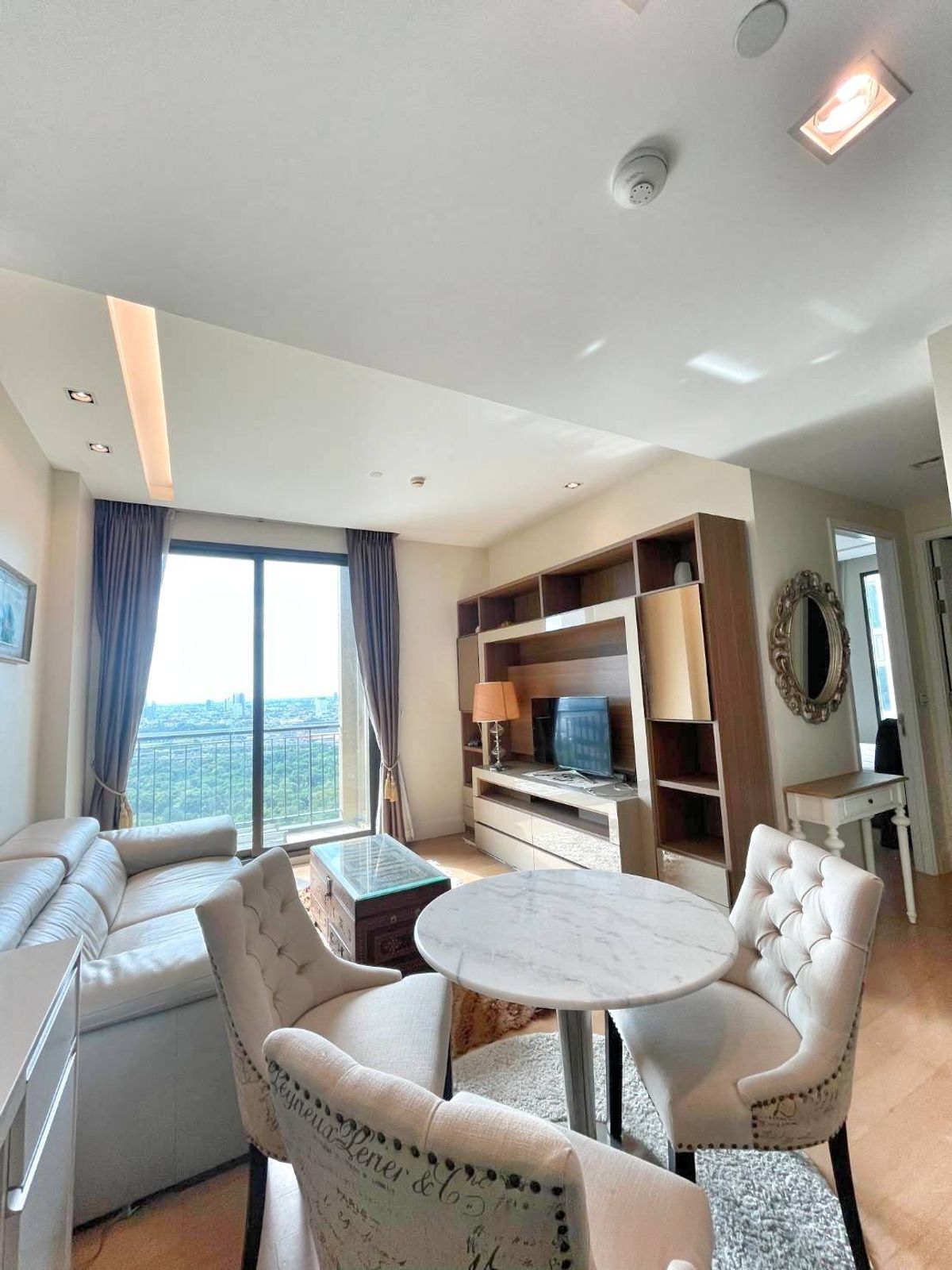 ให้เช่าคอนโดลาดพร้าว เซ็นทรัลลาดพร้าว : ให้เช่า Equinox พหล วิภา 2 ห้องนอน 2 ห้องน้ำ ห้องมุม วิวสวนจตุจักร