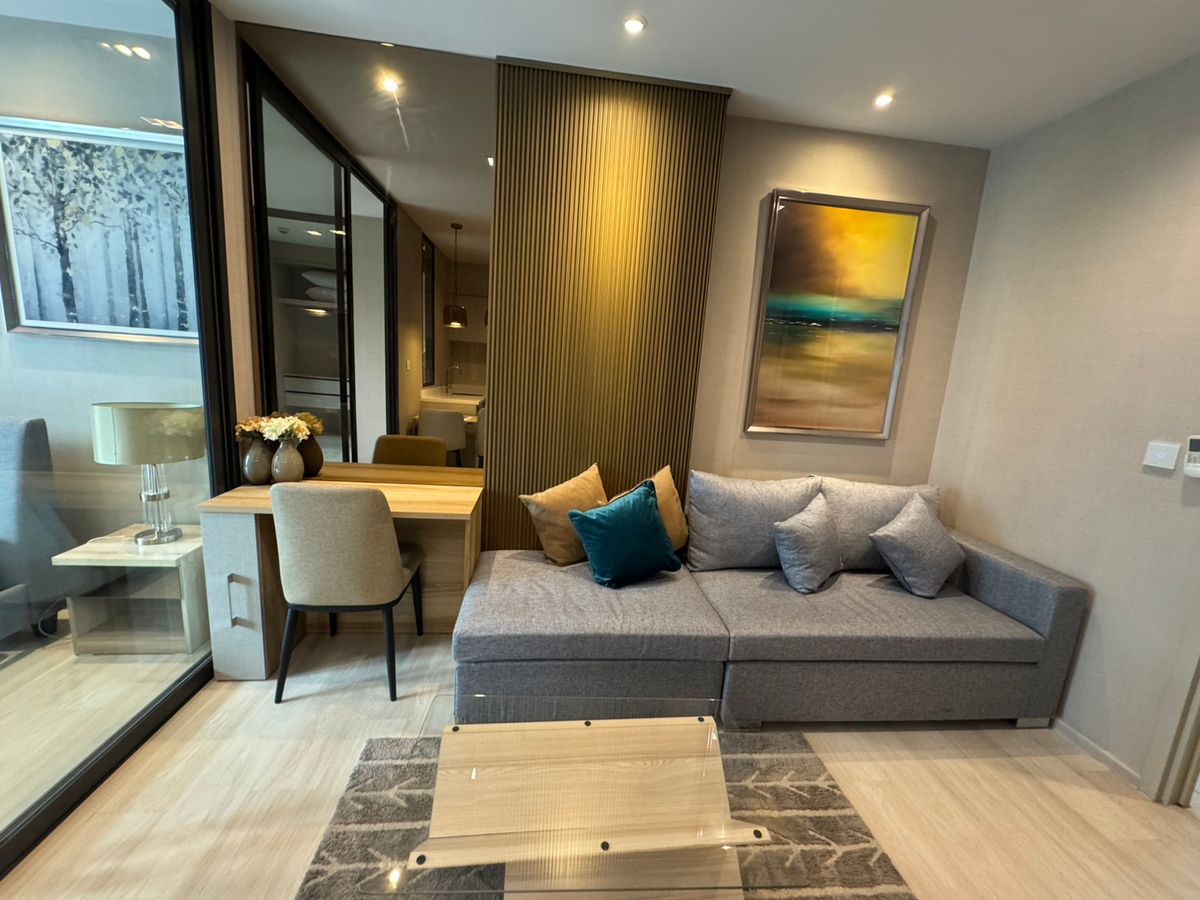 ให้เช่าคอนโดวิทยุ ชิดลม หลังสวน : For Rent Life One Wireless📍1 bed Size 35 sq m. 30,000 Call/Line : 0954597992