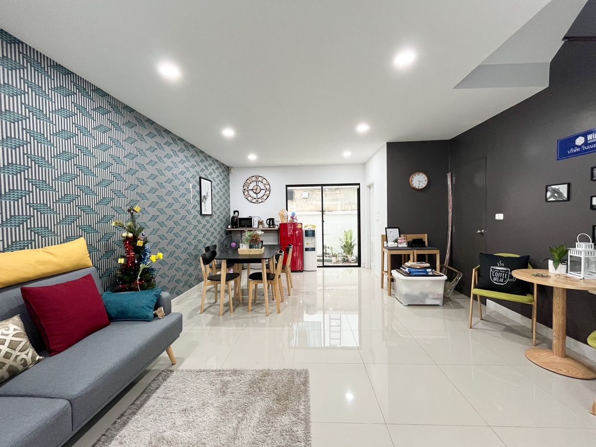 For RentHome OfficeBangna, Bearing, Lasalle : 🔥Office for rent in Bangna area, iField Bangna Wongwaen, near Mega Bangna. Can register a company