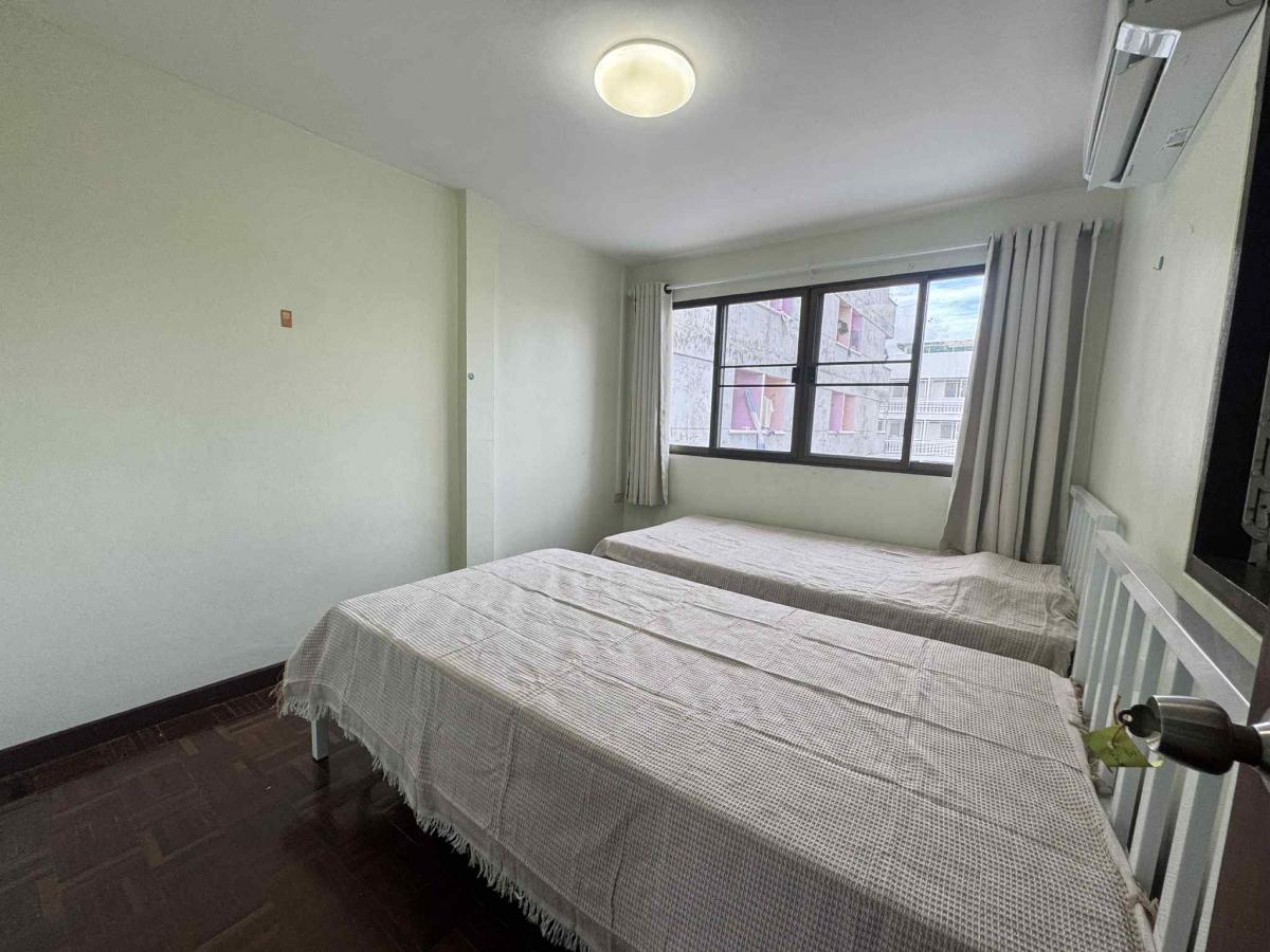 ให้เช่าทาวน์โฮมลาดพร้าว เซ็นทรัลลาดพร้าว : บ้าน 4 ห้องนอน ใจกลางลาดพร้าว ราคาไม่แรง! 4-Bed House in Ladprao, Affordable & Ready to Move In!