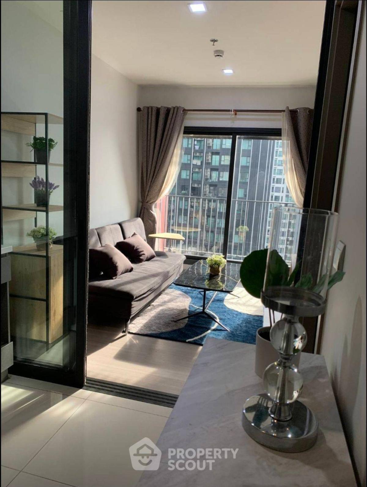 For RentCondoRama9, Petchburi, RCA : 1-BR Condo at Life Asoke Hype near ARL Makkasan
