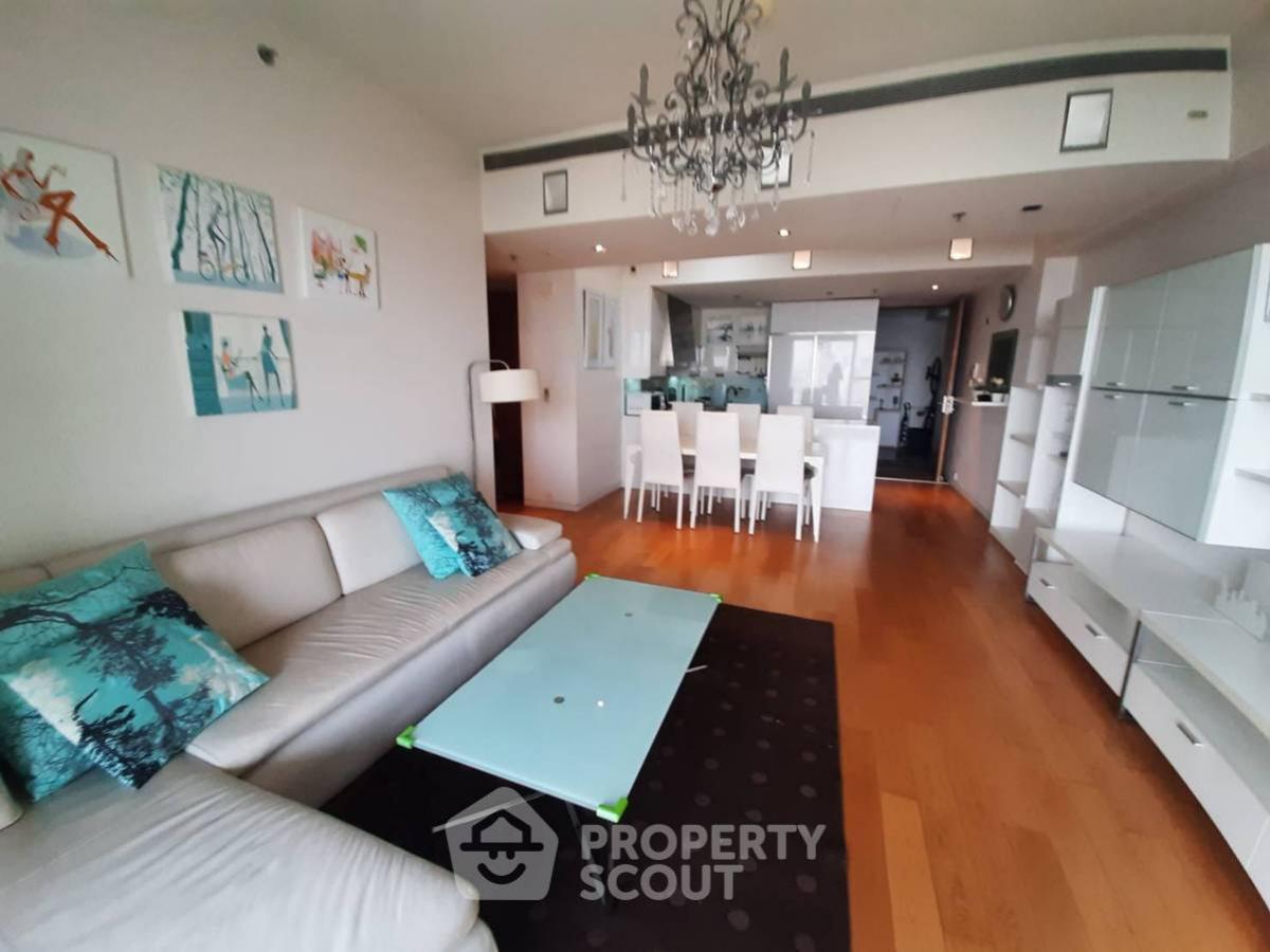 For SaleCondoSathorn, Narathiwat : 2-BR Condo at The Met Sathorn near BTS Chong Nonsi