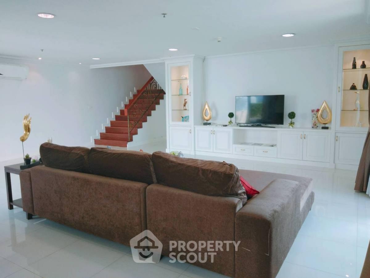 ให้เช่าคอนโดสุขุมวิท อโศก ทองหล่อ : คอนโด 4-ห้องนอน ที่ ปิยะทิพย์ เพลซ ใกล้ BTS พร้อมพงษ์