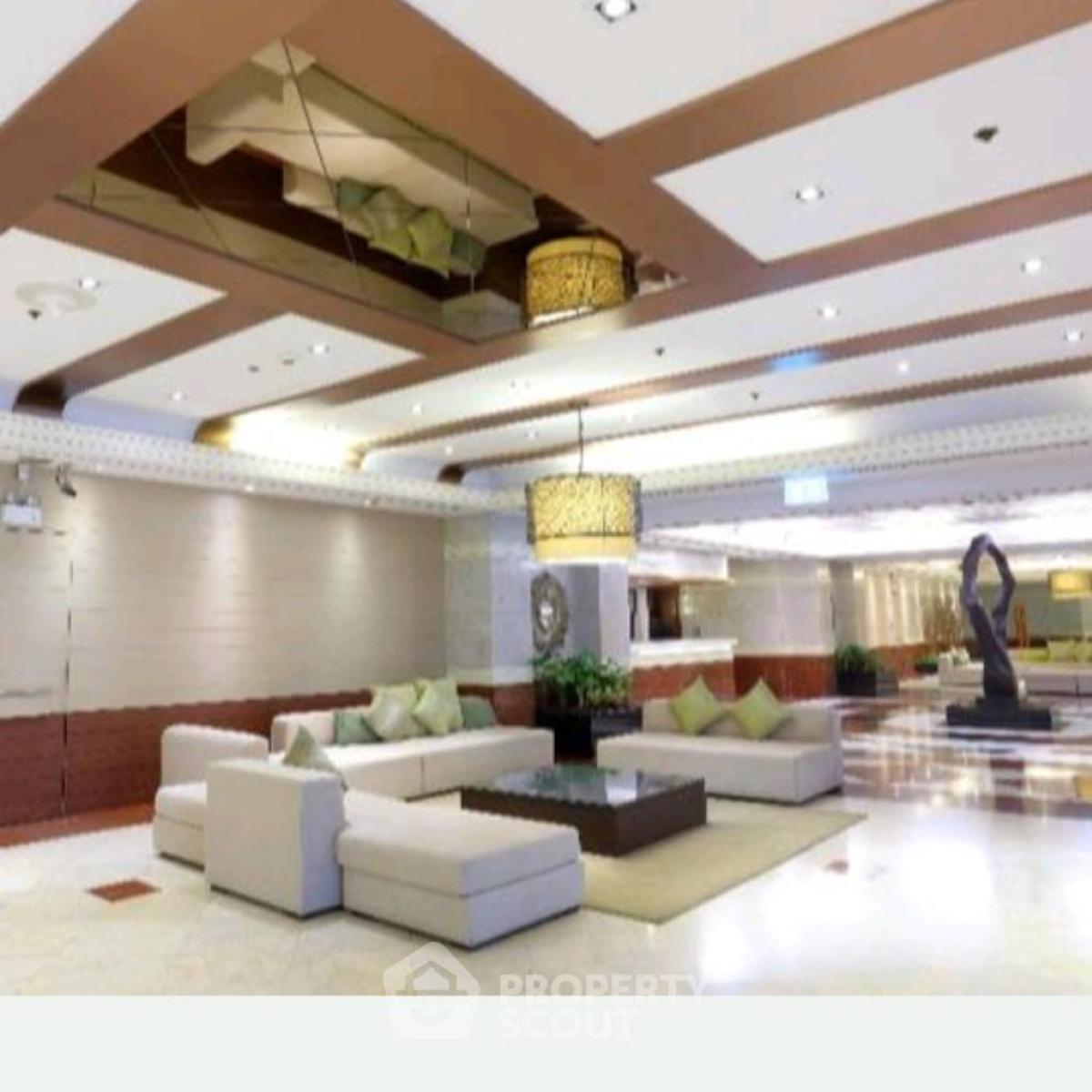 For SaleCondoWitthayu, Chidlom, Langsuan, Ploenchit : 3-BR Condo at All Seasons Mansion Condominium near BTS Phloen Chit