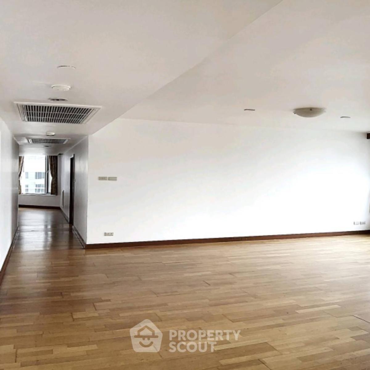 For SaleCondoWitthayu, Chidlom, Langsuan, Ploenchit : 3-BR Condo at All Seasons Mansion Condominium near BTS Phloen Chit