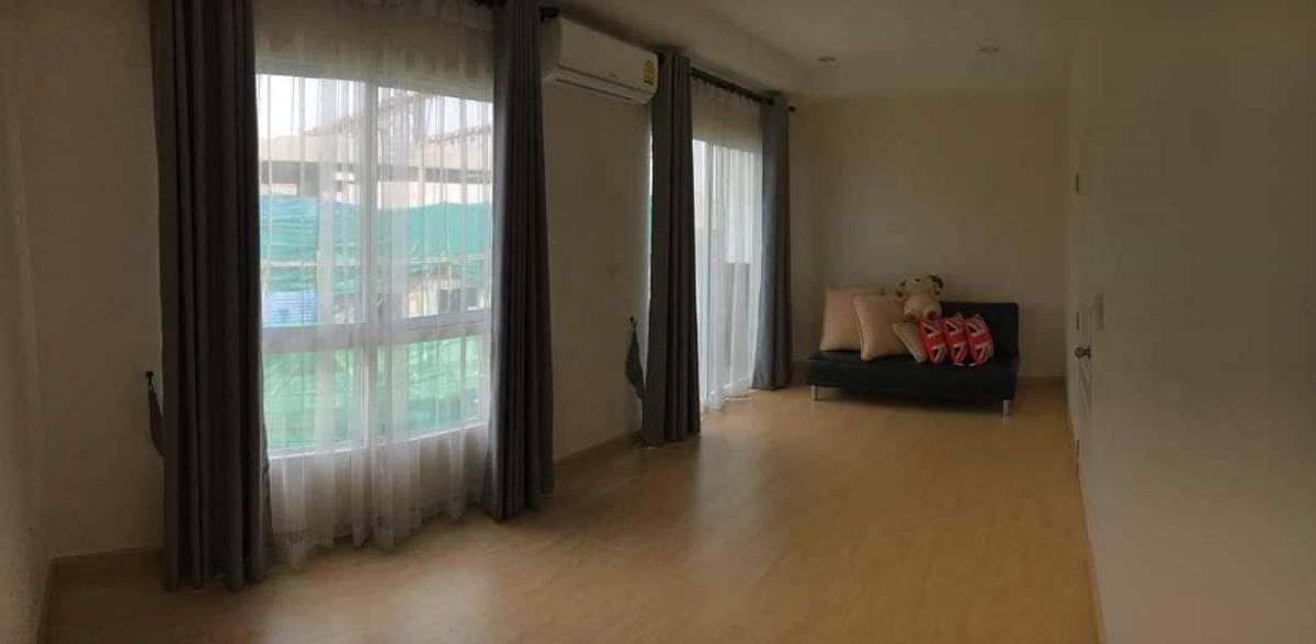 ขายทาวน์โฮมโชคชัย4 ลาดพร้าว71 : 28/01/2026, ขายทาวน์โฮม 3 ชั้น ซ.นาคนิวาส 48 แยก 14 ซ.ลาดพร้าว 71 ตอบโจทย์ทุกไลฟ์สไตล์