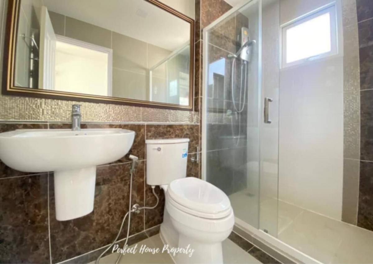 For SaleHouseNawamin, Ramindra : Single house, 4 bedrooms, beautiful, ready to move in, near the Golden Neo 2 BTS Ramintra - Wongwaen. Spacious 4-Bedroom House Near BTS, Ready to Move In at Golden Neo 2 Ramintra - Wongwaen