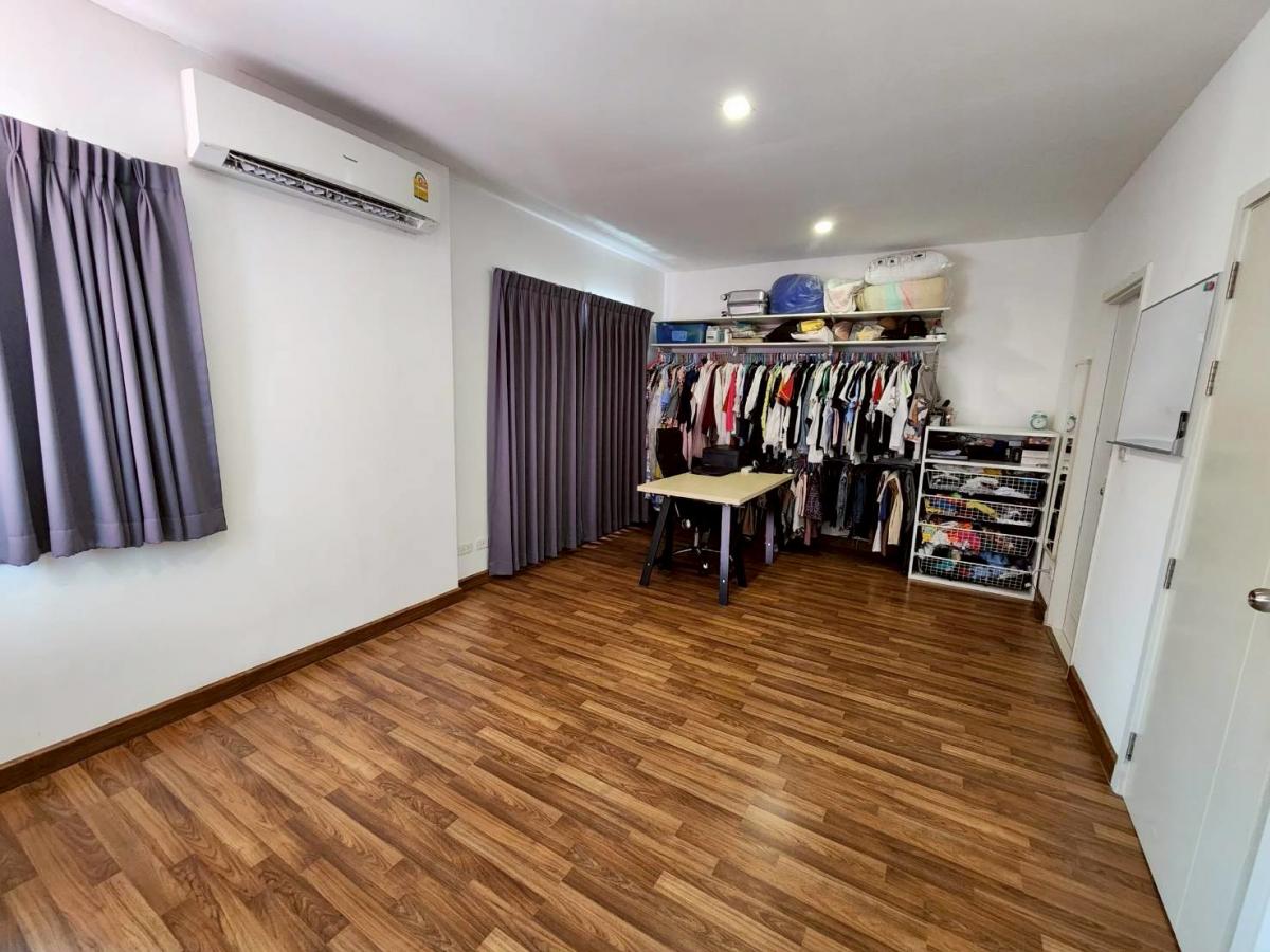 ขายทาวน์โฮมพัฒนาการ ศรีนครินทร์ : ทาวโฮมทำเลดีบนเส้นพัฒนาการ Pruksa Ville 73 Phattanakan38 เดินทางง่ายไม่ไกลจากมอเตอร์เวย์ และห้างซีคอน ราคา 4,100,000 บาท