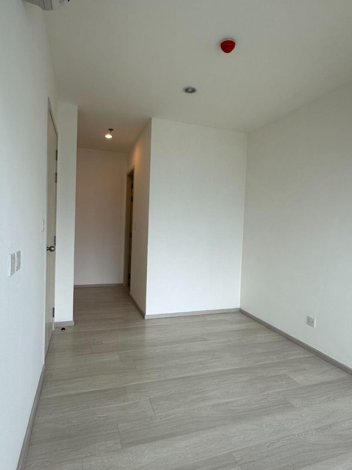 For SaleCondoRama9, Petchburi, RCA : Life Asoke 2 bedrooms in a prime location near BTS/MRT Asoke55 sqm. Price 7.89 million THB with complete facilities!