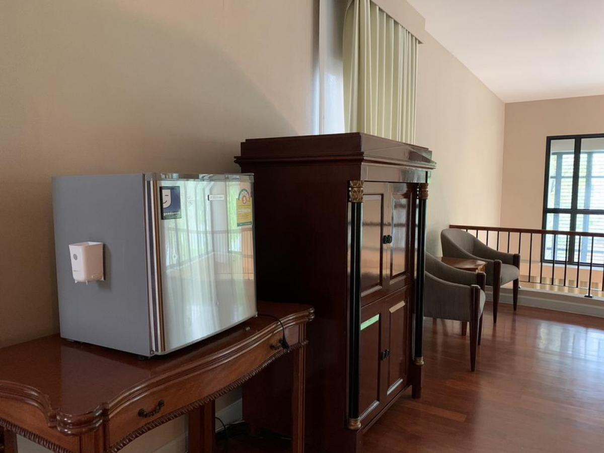 ขายบ้านนวมินทร์ รามอินทรา : 06/02/2026, Grand bangkok Boulevard Ratchada - Ramintra 2 บ้านหรู 5 ห้องนอน พร้อมที่ดินใหญ่ 129 ตร.วา ที่  เช่า 180,000 บาท/เดือน หรือซื้อ 38.5 ล้าน ทำเลดี ใกล้ทางด่วน