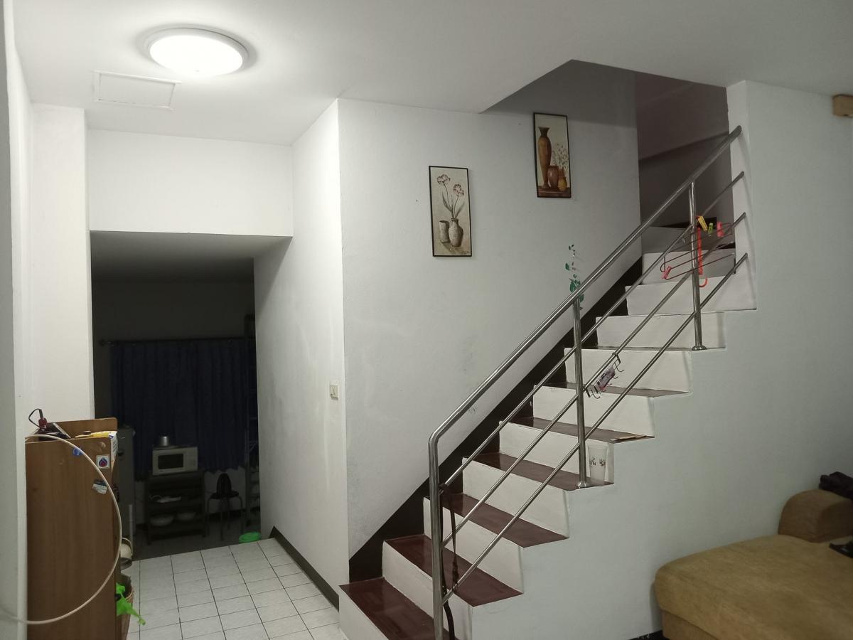 ขายทาวน์โฮมอ่อนนุช อุดมสุข : 06/02/2026, บ้านสวย 2 ห้องนอน บนที่ดิน 19 ตร.วา ใจกลางอ่อนนุช ราคาพิเศษ 2.49 ล้าน พร้อมเข้าอยู่ได้ทันที!