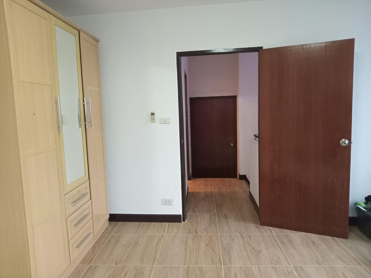 ขายทาวน์โฮมอ่อนนุช อุดมสุข : 06/02/2026, บ้านสวย 2 ห้องนอน บนที่ดิน 19 ตร.วา ใจกลางอ่อนนุช ราคาพิเศษ 2.49 ล้าน พร้อมเข้าอยู่ได้ทันที!