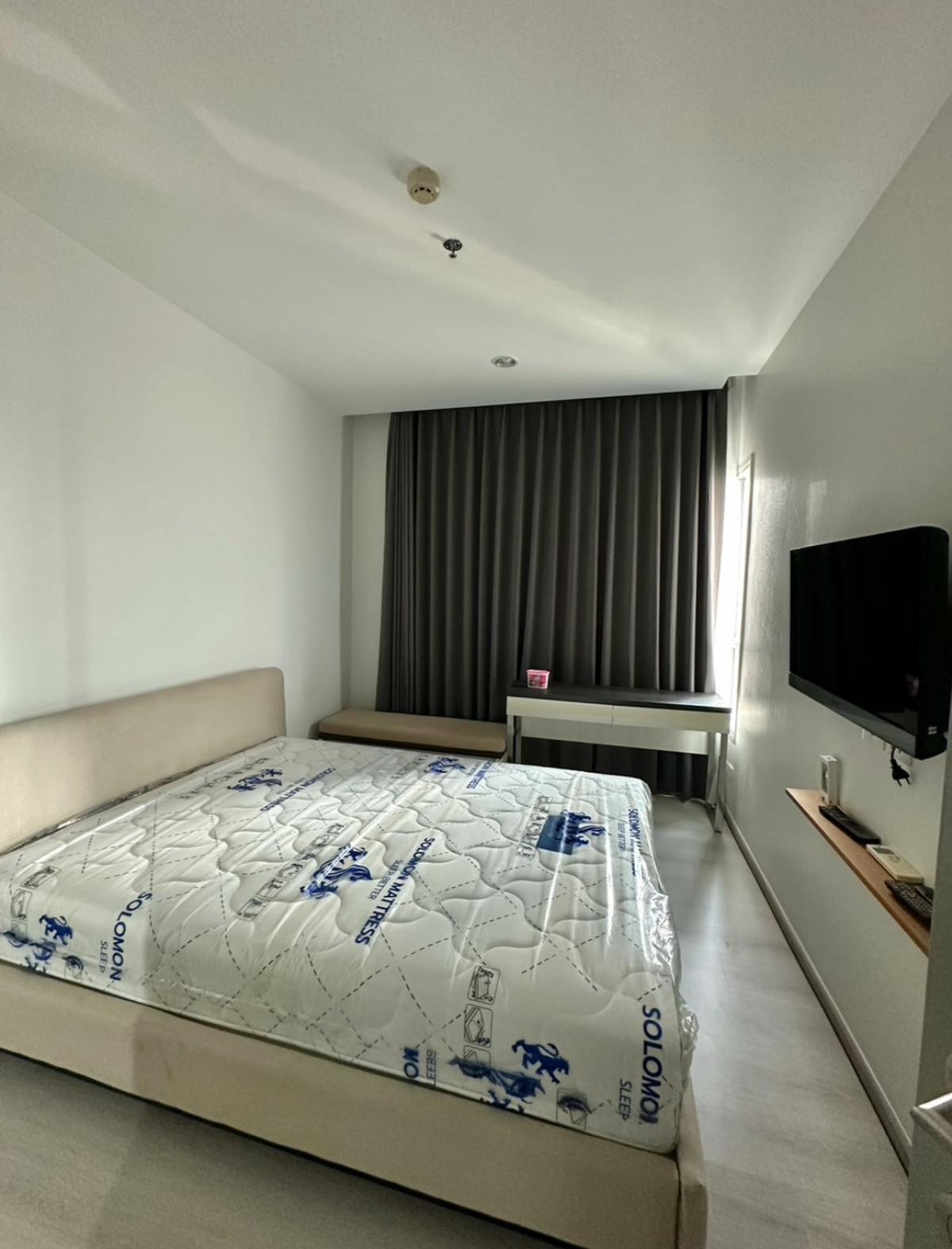 For SaleCondoRatchadapisek, Huaikwang, Suttisan : 03/04/2026, Condo Life Ratchadapisek 1 bedroom 31 sq.m. near MRT Huai Khwang
Special price 3.35 million with swimming pool-fitness and complete facilities! 0642748883