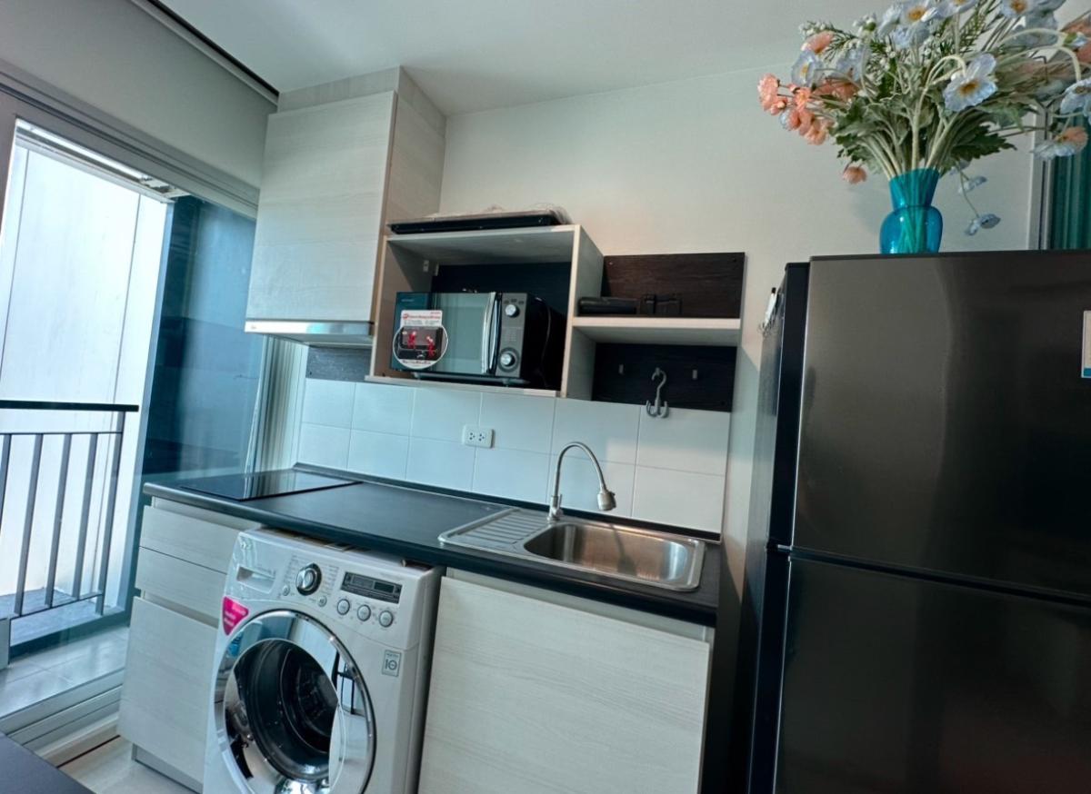 For SaleCondoRatchadapisek, Huaikwang, Suttisan : 03/04/2026, Condo Life Ratchadapisek 1 bedroom 31 sq.m. near MRT Huai Khwang
Special price 3.35 million with swimming pool-fitness and complete facilities! 0642748883