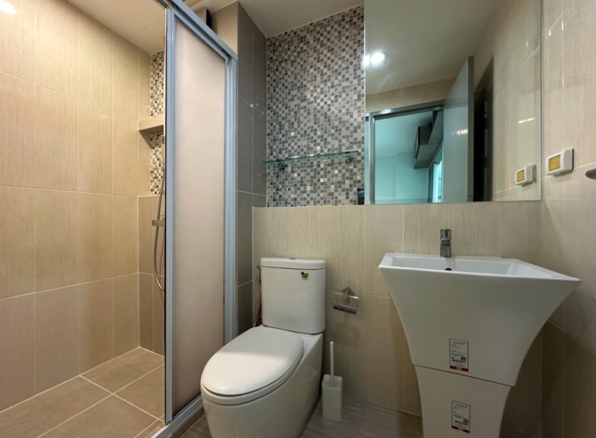 For SaleCondoRatchadapisek, Huaikwang, Suttisan : 03/04/2026, Condo Life Ratchadapisek 1 bedroom 31 sq.m. near MRT Huai Khwang
Special price 3.35 million with swimming pool-fitness and complete facilities! 0642748883