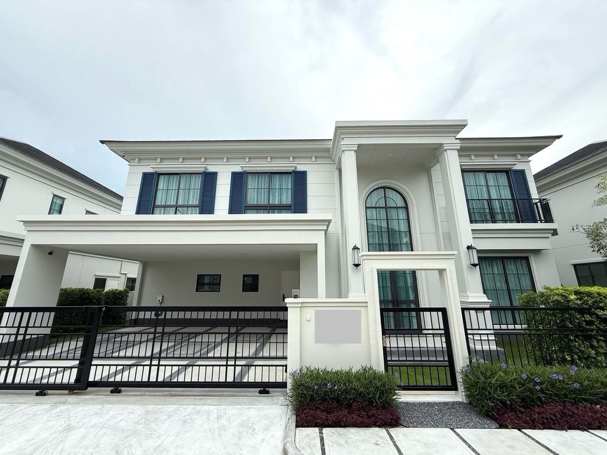 For RentHouseBangna, Bearing, Lasalle : 🌟For Rent: Detached House in Setthasiri Bangna KM 10. 2 storeys detached house featuring 4 bedrooms|5 bathrooms.Fully
furnished and decorated.💥Rental Fee: 280,000 THB/month.