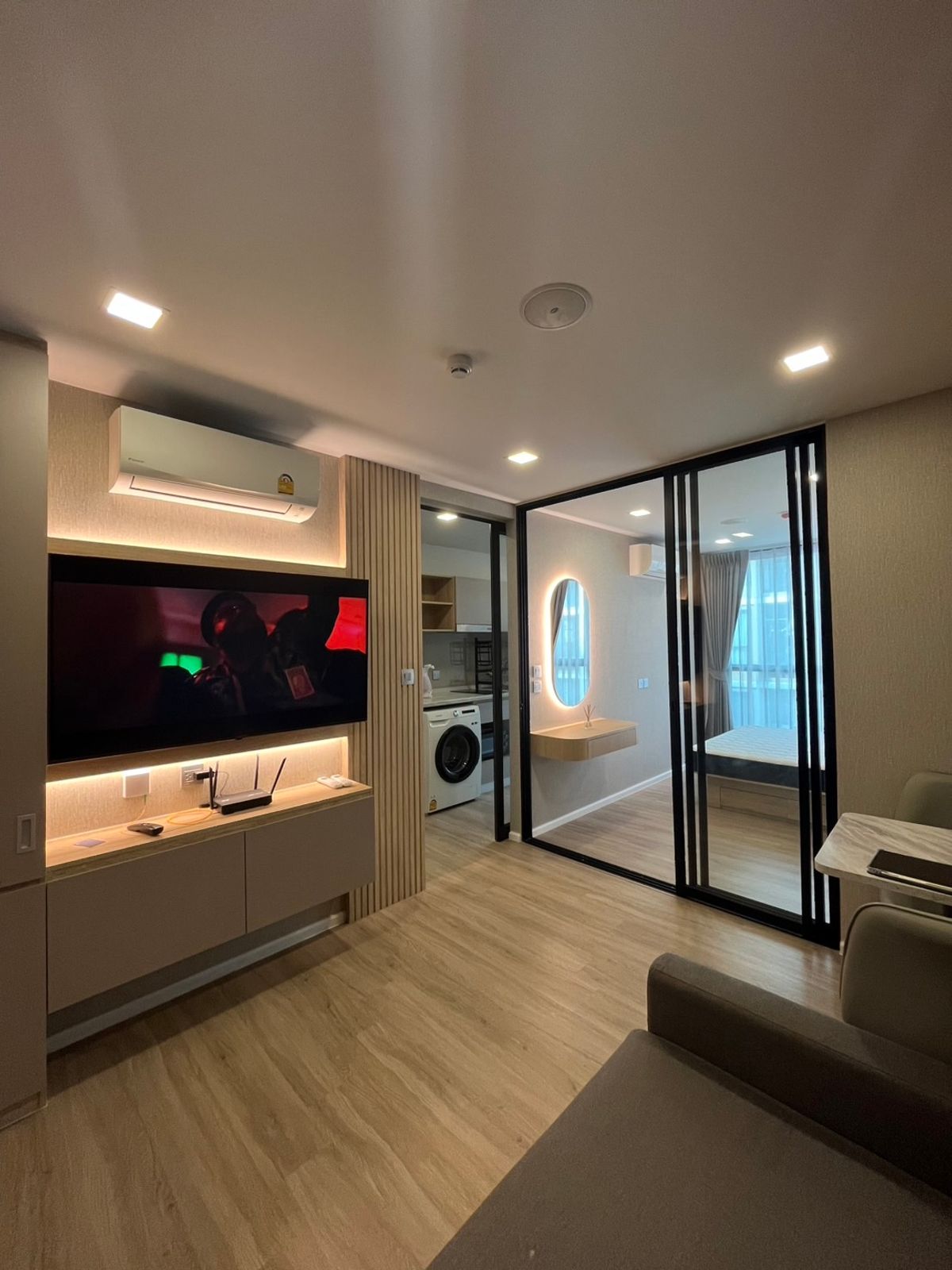 ให้เช่าคอนโดรัชดา ห้วยขวาง : ปล่อยเช่า คอนโด atmoz รัชดา-ห้วยขวาง  ห้องแต่งสวย อุปกรณ์เครื่องใช้ไฟฟ้าครบ