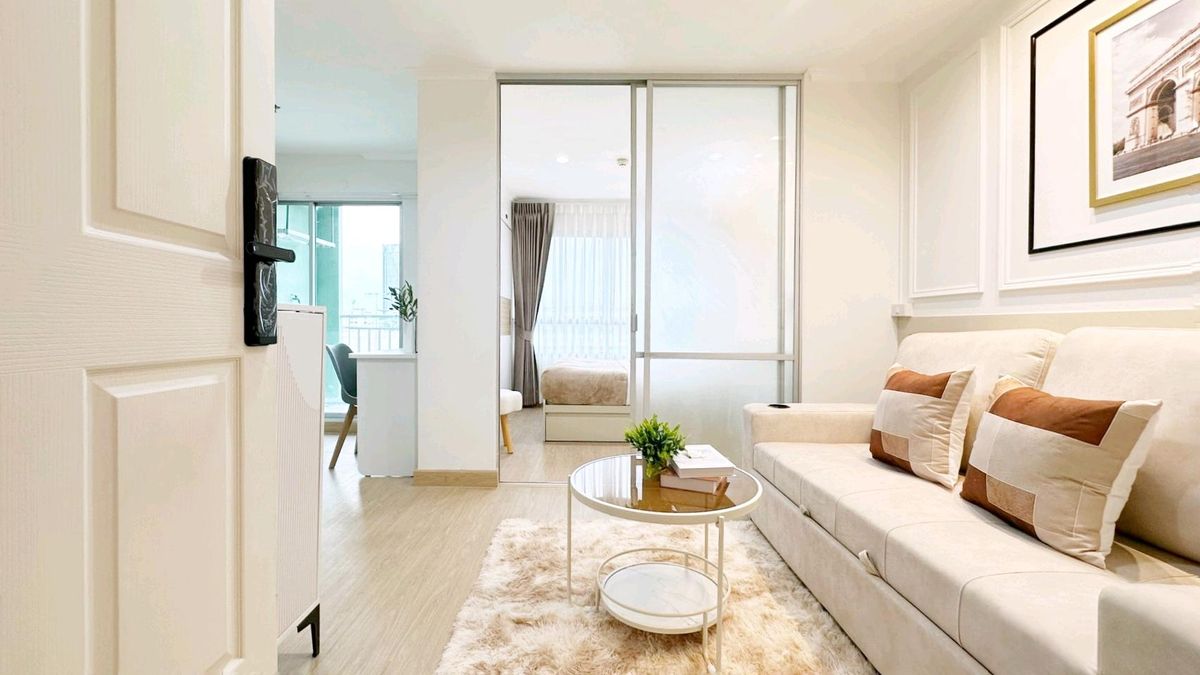 For SaleCondoChokchai 4, Ladprao 71, Ladprao 48, : 🛑 Stop paying rent every month! Pay in installments and own a condo in a prime location in the #Lat Phrao area, near the mall, near the BTS 📌 Lumpini Ville Chokchai 4 🌳