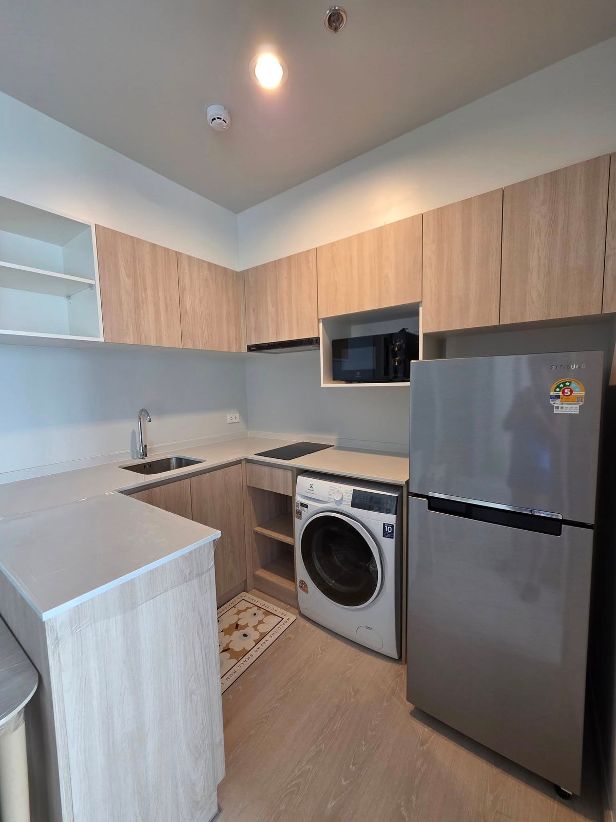 ให้เช่าคอนโดบางนา แบริ่ง ลาซาล : ให้เช่า |  1 Bed 1 Bath Nue Mega Plus Bangna