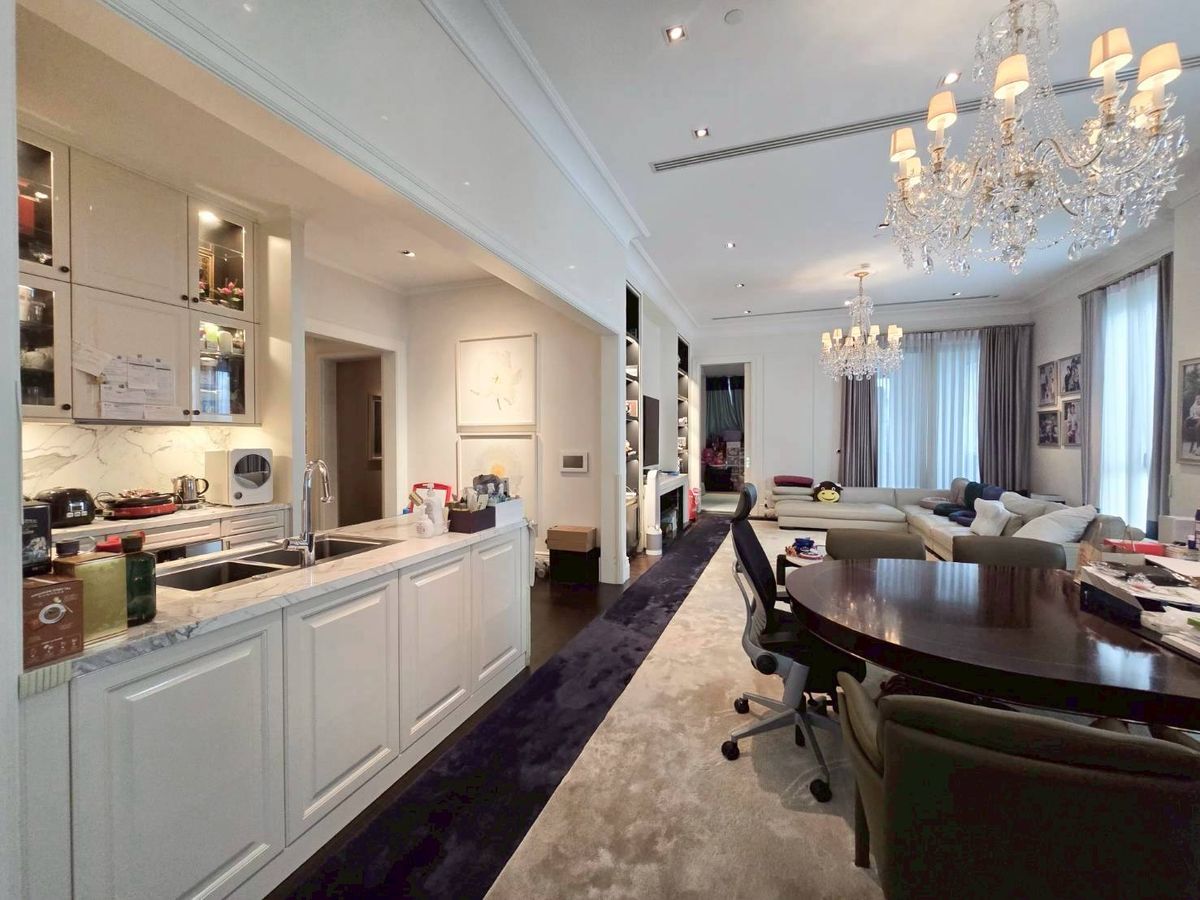 ขายคอนโดวิทยุ ชิดลม หลังสวน : ❖ Nice Decoration ❖ ชั้น 15+ ขนาด 375.62 ตร.ม. | 3 ห้องนอน ตกแต่งครบ | คอนโดใกล้ เซ็นทรัล เอ็มบาสซี เพียง 1 นาที, BTS เพลินจิต 3 นาที
