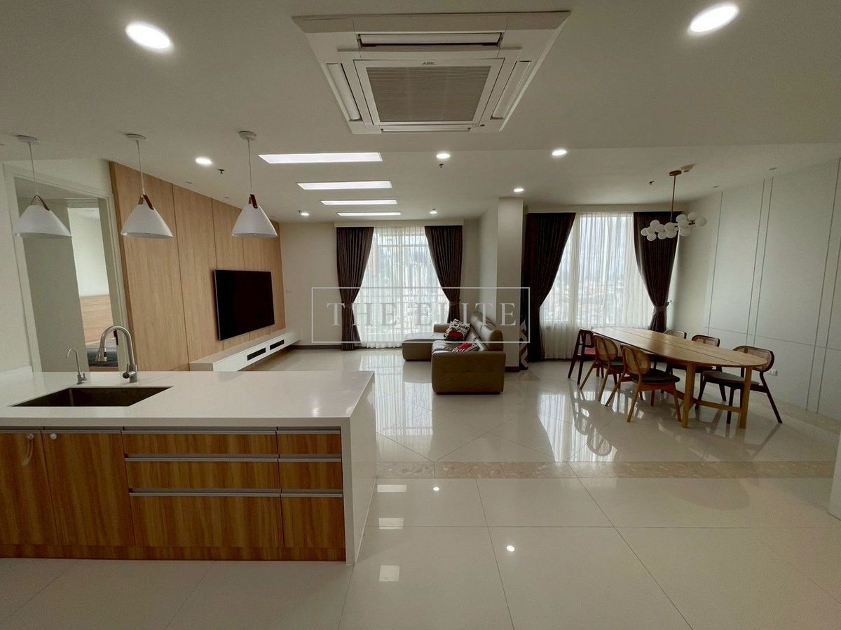 คอนโดสาทร นราธิวาส : ✨ ห้องใหญ่ วิวเมือง แต่งครบ ราคาดีแบบนี้มีแค่ห้องเดียวในโครงการ 💯