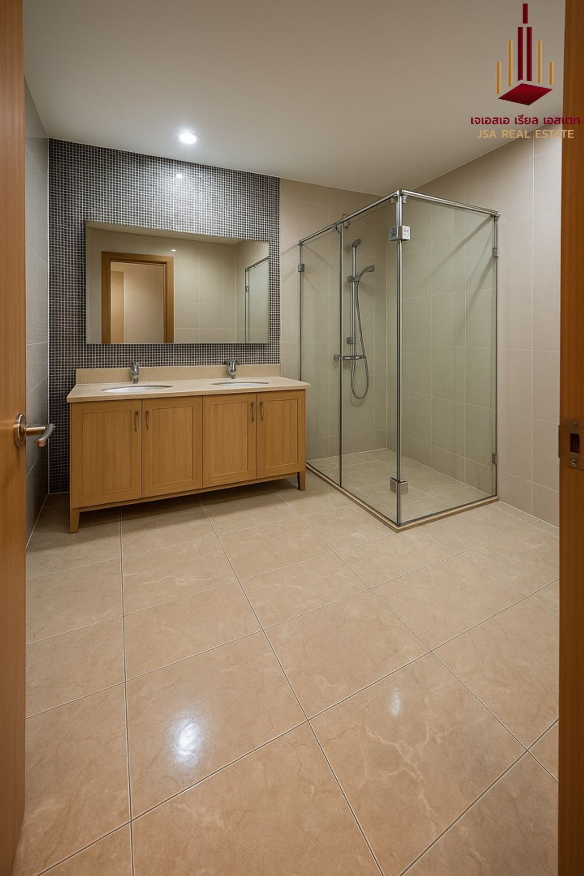 ขายคอนโดสาทร นราธิวาส : ✨ For Sale: The Empire Place Condo ✨  💰 Only 50,000,000 THB