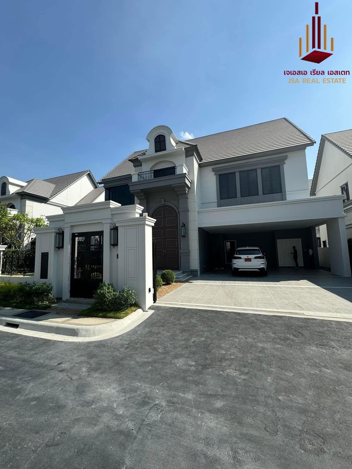 For RentHouse : ✨ For Rent: Narasiri Phahol – Watcharapol ✨💰 Only 220,000 THB/month