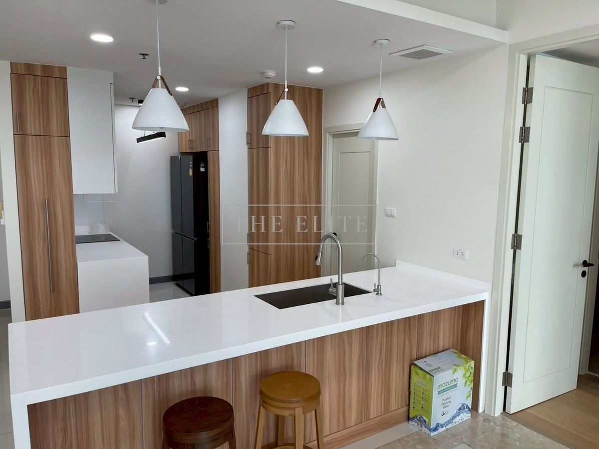 CondoSathorn, Narathiwat : ✨ Big room, city view, fully decorated, good price like this, there is only one room in the project 💯