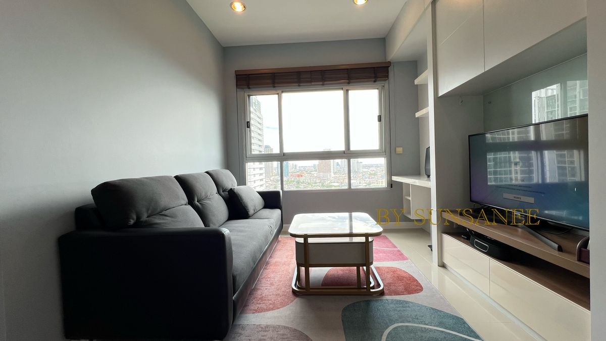ขายคอนโดวงเวียนใหญ่ เจริญนคร : Stunning High-Floor Condo in Q House Sathorn – Below Market Price!
