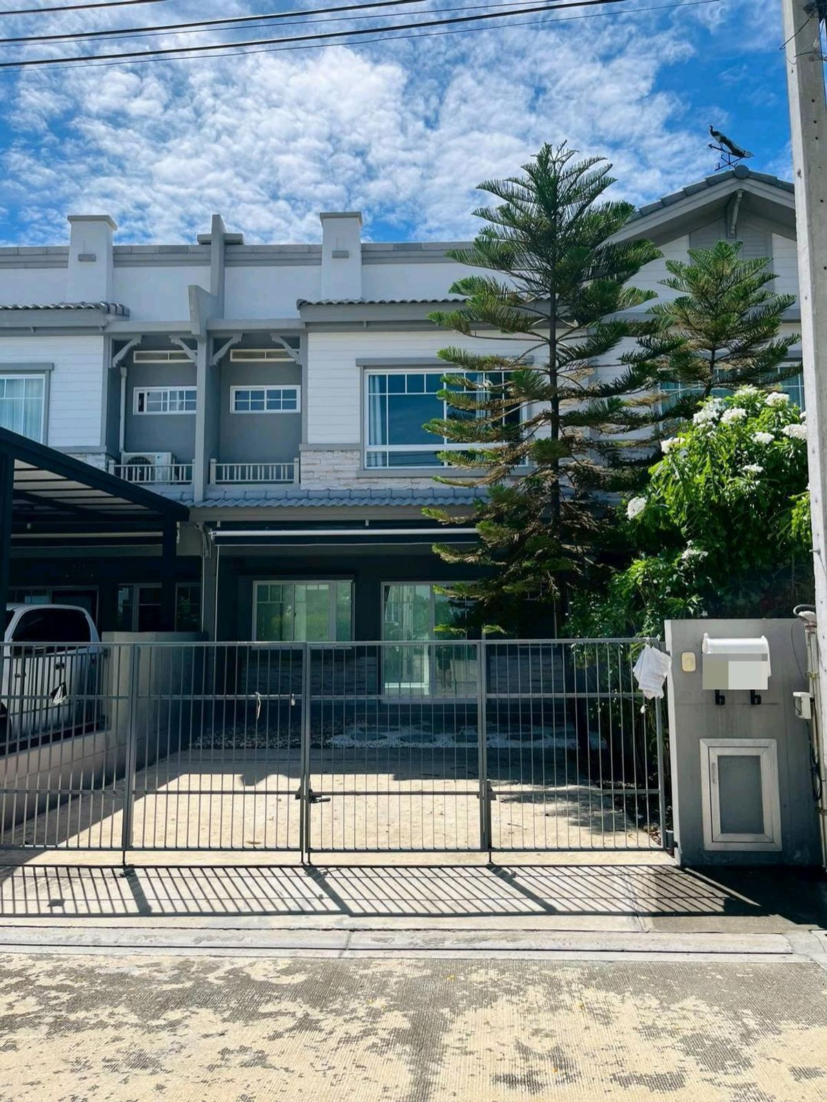 For RentTownhomeSamut Prakan,Samrong : 🏡💥 Urgent rent!! Townhome Indy 2 Srinakarin