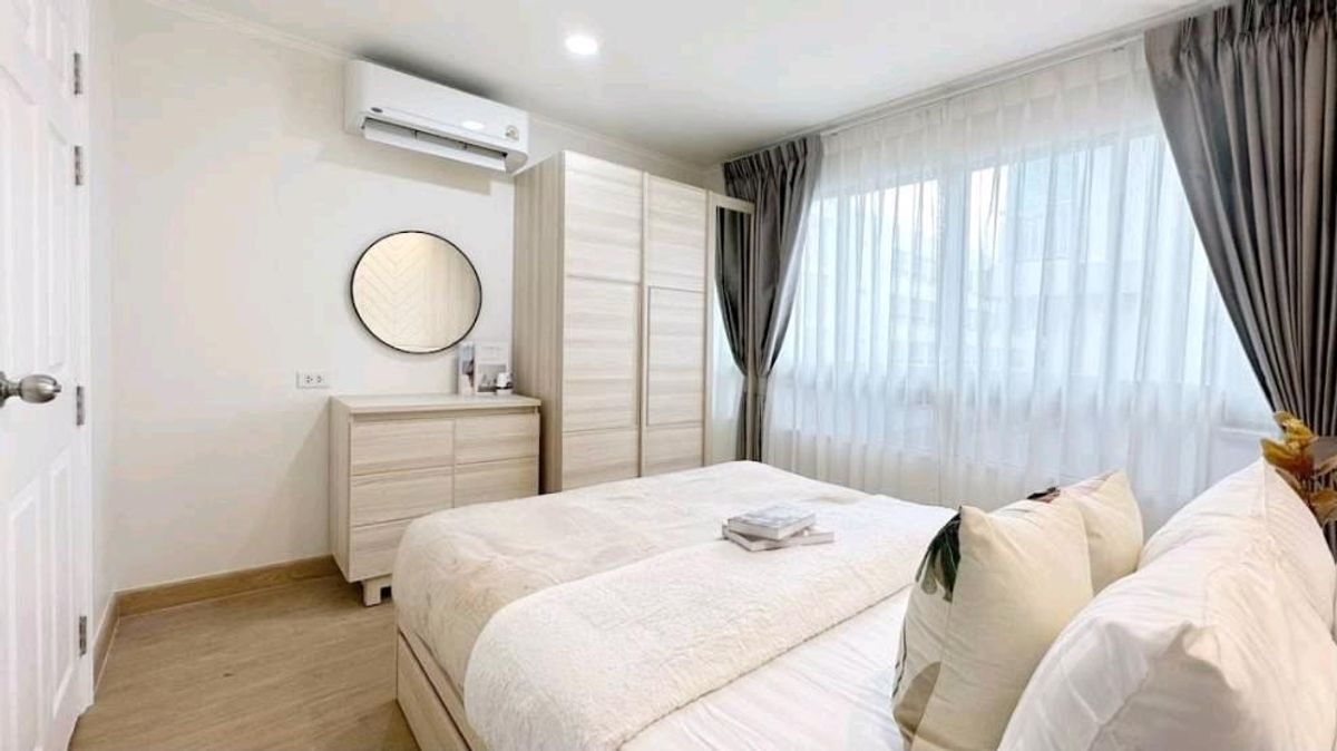 For SaleCondoRatchadapisek, Huaikwang, Suttisan : 🚆 Near MRT Huai Khwang, installments are cheaper than renting! Big room, complete functions, comfortable living in the middle of the city!📍 Lumpini Ville Cultural Center✨️