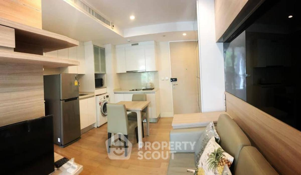 For RentCondoSathorn, Narathiwat : 1-BR Condo at Collezio Sathorn-Pipat near BTS Chong Nonsi