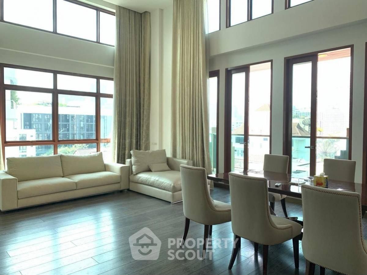 For RentCondoWitthayu, Chidlom, Langsuan, Ploenchit : 3-BR Condo at The Crest Ruamrudee near BTS Phloen Chit