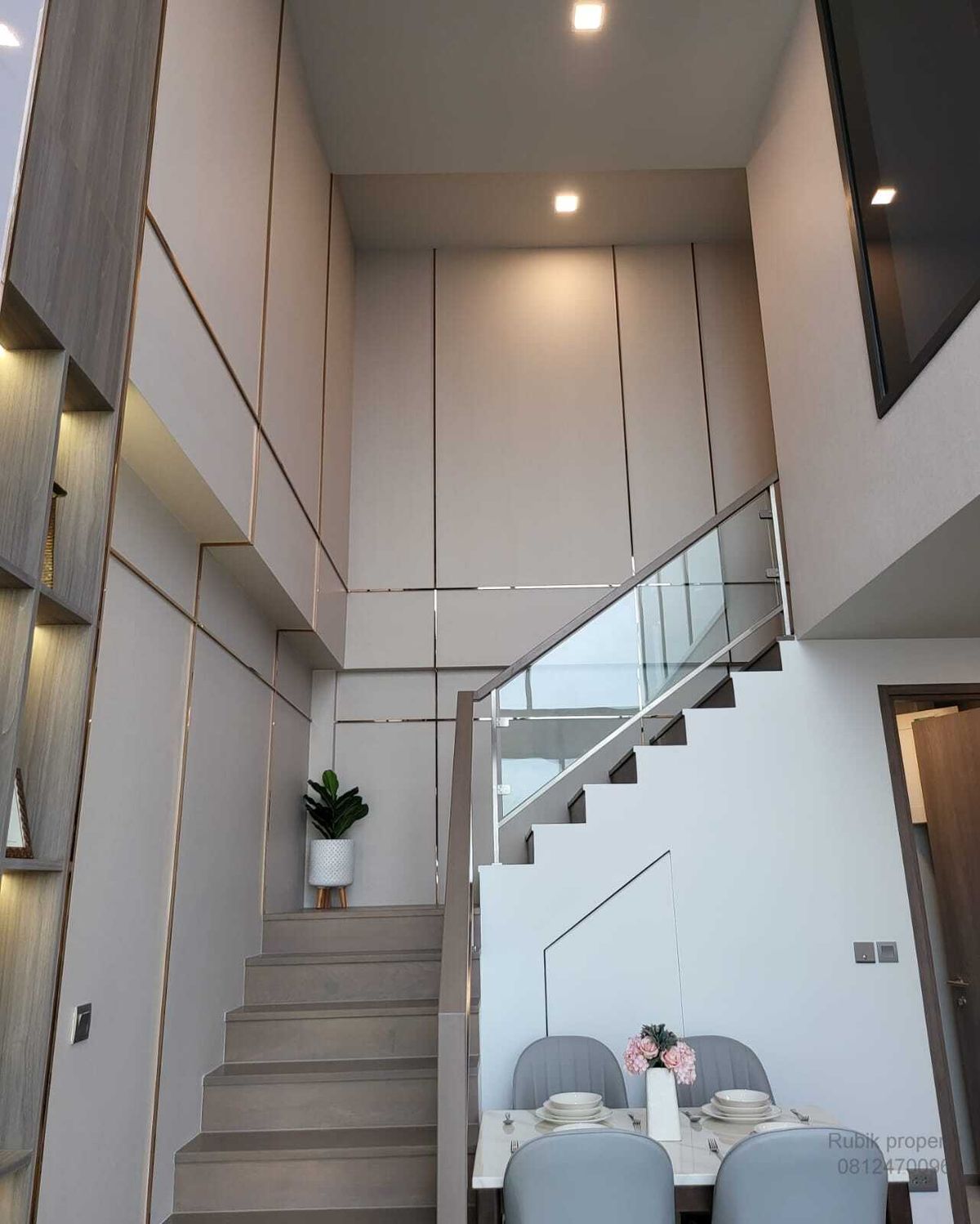 For SaleCondoSukhumvit, Asoke, Thonglor : (RB1300) Selling Celes Asoke — Duplex Top-Floor (Duplex on high floor)