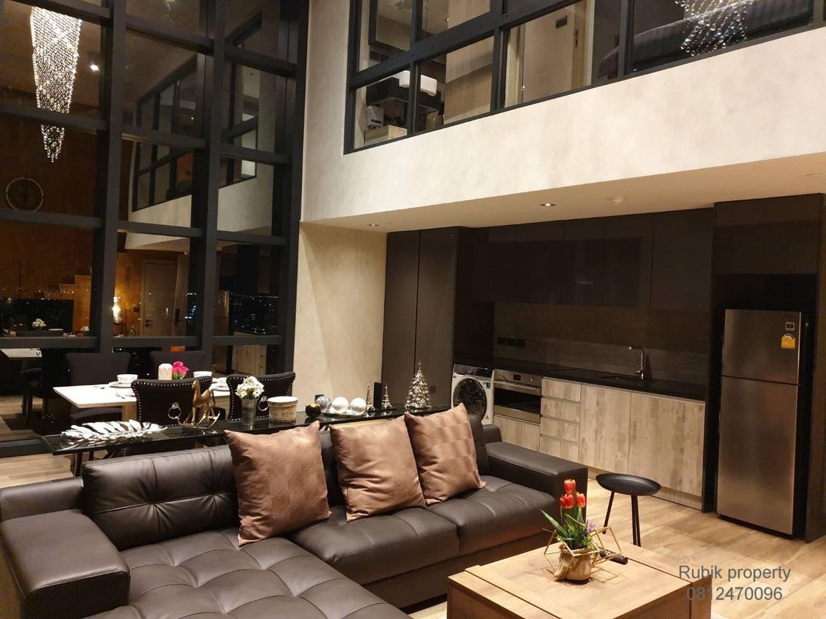 For SaleCondoSukhumvit, Asoke, Thonglor : RB1303) For sale Loft Asok — Duplex Style (37th floor)