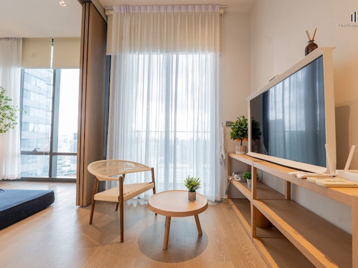 ขายคอนโดสีลม ศาลาแดง บางรัก : ชั้น 38 วิวสวย คุ้มค่า! ขาย คอนโดแอชตัน สีลม(Ashton Silom) จาก Ananda Development 32.39 ตร.ม ใกล้สีลมคอมเพล็กซ์ ! ห่าง BTS ช่องนนทรี  350 ม. ! ด่วนมาก